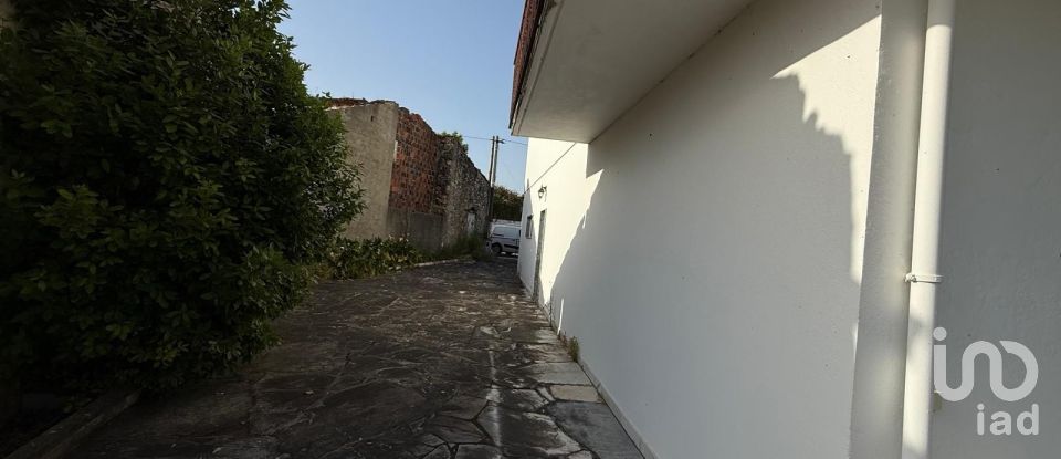 Moradia T3 em Abrã de 231 m²