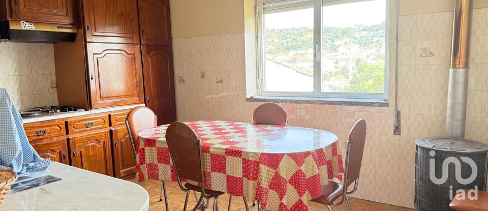 Moradia T3 em Abrã de 231 m²