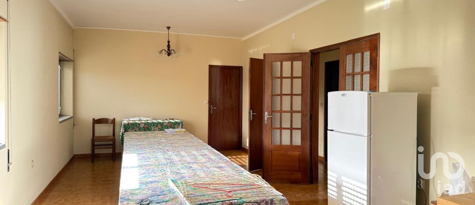 Moradia T3 em Abrã de 231 m²