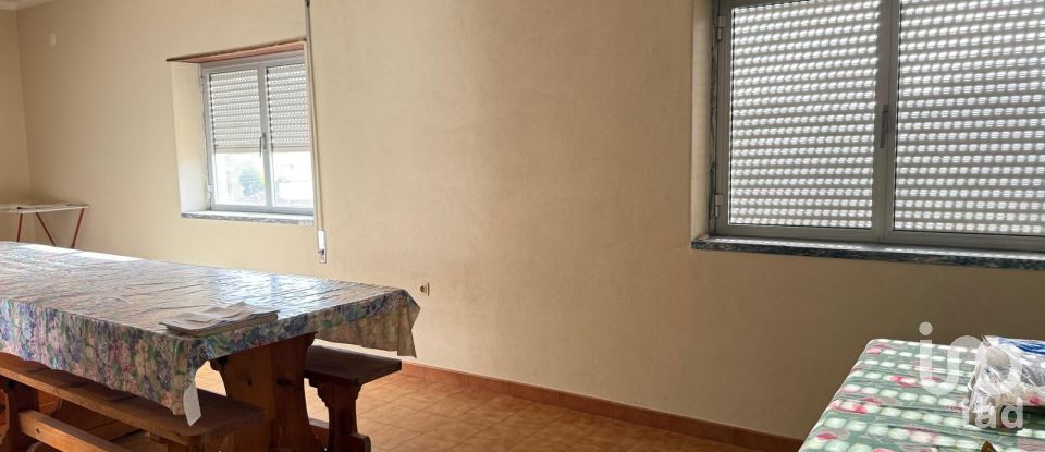 Moradia T3 em Abrã de 231 m²