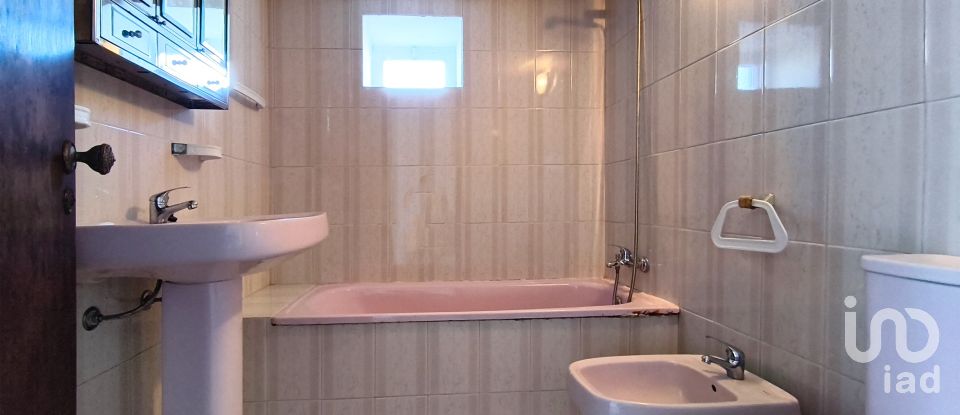 Moradia T3 em Santa Marta de Portuzelo de 160 m²