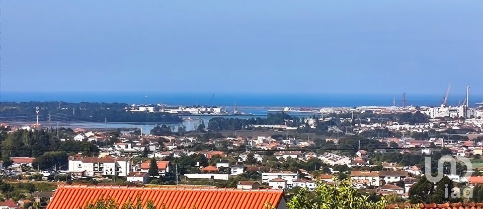 Moradia T3 em Santa Marta de Portuzelo de 160 m²