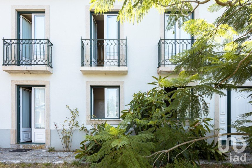 Maison T18 à Parceiros e Azoia de 764 m²