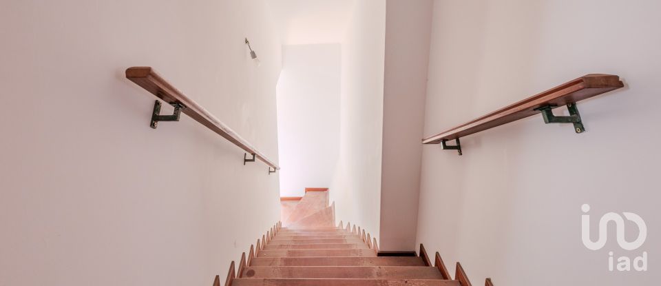 Maison T18 à Parceiros e Azoia de 764 m²