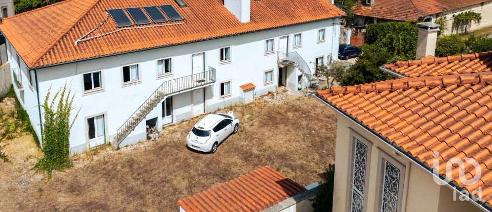 Maison T18 à Parceiros e Azoia de 764 m²