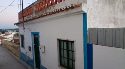 House T3 in Alcácer do Sal (Santa Maria do Castelo e Santiago) e Santa Susana of 88 m²
