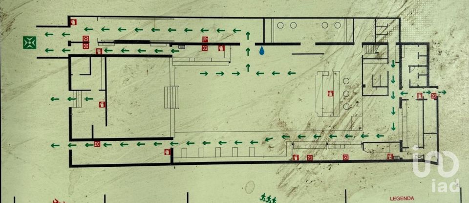 Boutique/Local commercial à Aradas de 784 m²