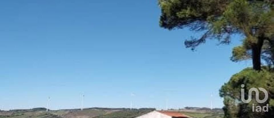 Land in Turcifal of 100,000 m²