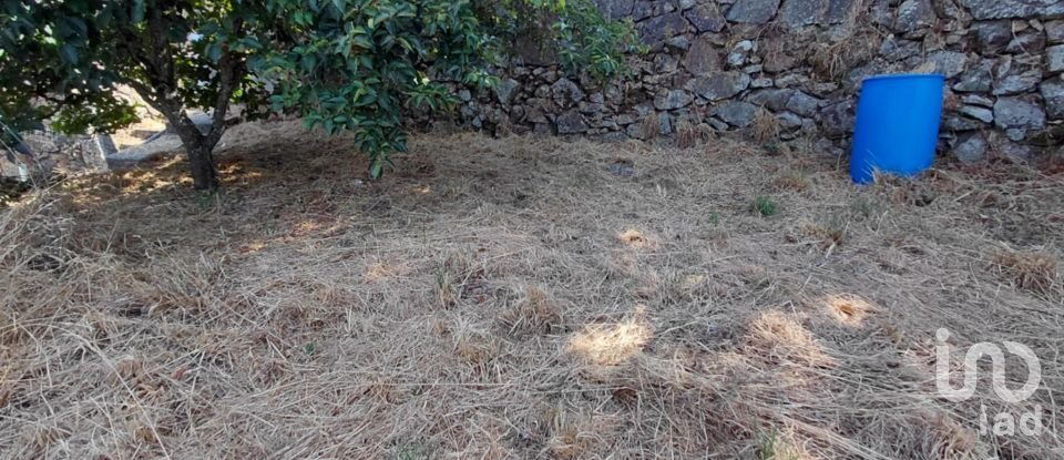 Terreno em Vila e Roussas de 1 100 m²