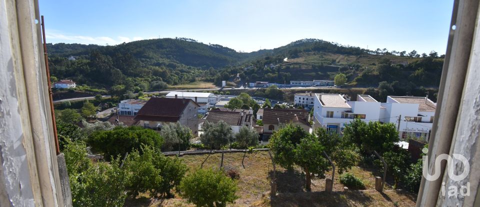 Casa tradicional T5 em São Miguel, Santa Eufémia e Rabaçal de 460 m²