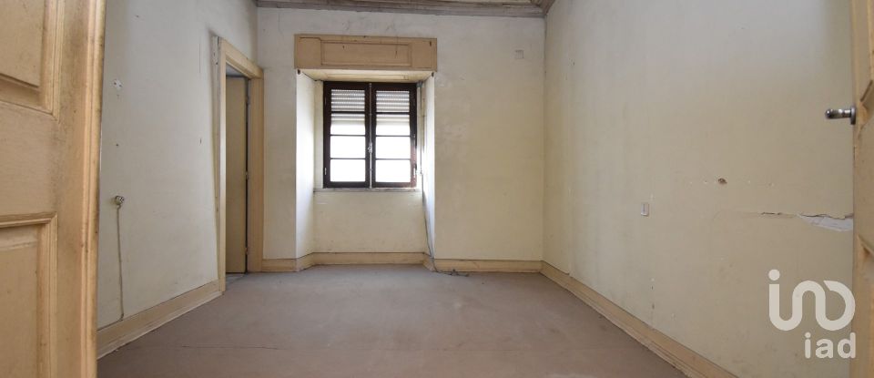 Casa tradicional T5 em São Miguel, Santa Eufémia e Rabaçal de 460 m²