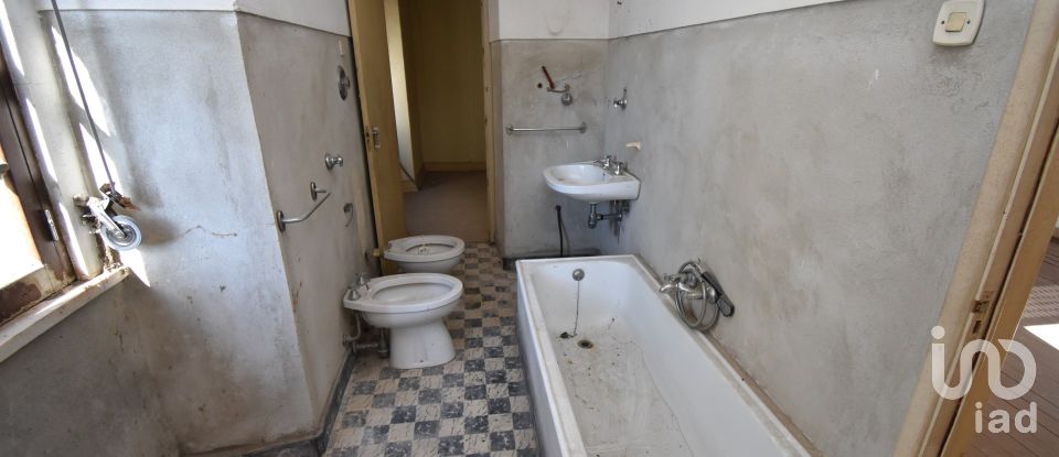 Casa tradicional T5 em São Miguel, Santa Eufémia e Rabaçal de 460 m²