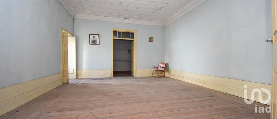 Casa tradicional T5 em São Miguel, Santa Eufémia e Rabaçal de 460 m²