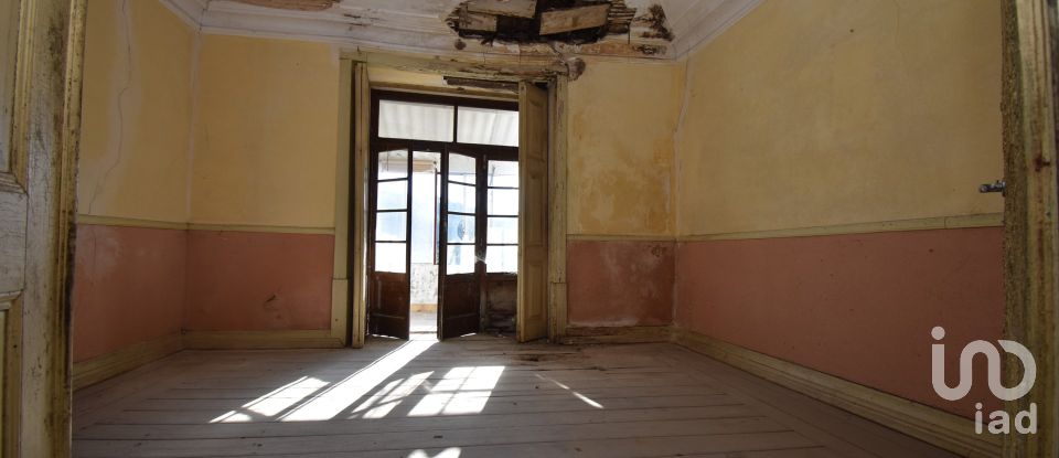 Casa tradicional T5 em São Miguel, Santa Eufémia e Rabaçal de 460 m²