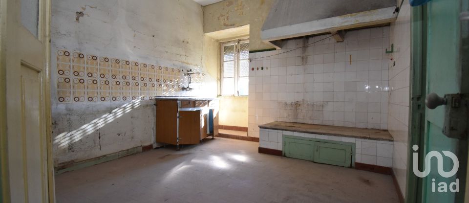 Casa tradicional T5 em São Miguel, Santa Eufémia e Rabaçal de 460 m²