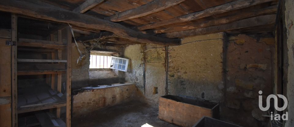 Casa tradicional T5 em São Miguel, Santa Eufémia e Rabaçal de 460 m²