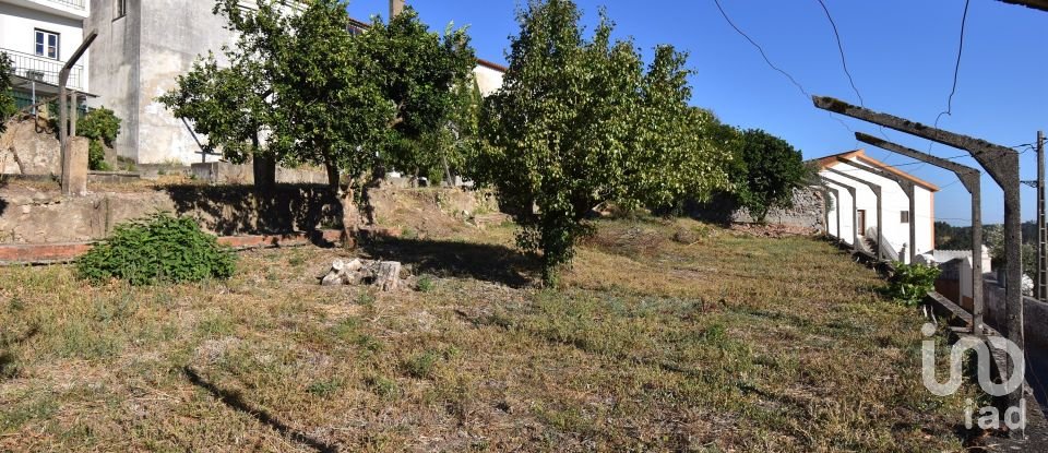 Casa tradicional T5 em São Miguel, Santa Eufémia e Rabaçal de 460 m²