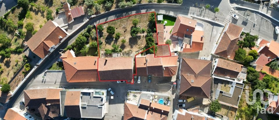 Casa tradicional T5 em São Miguel, Santa Eufémia e Rabaçal de 460 m²