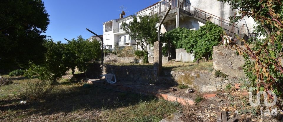 Casa tradicional T5 em São Miguel, Santa Eufémia e Rabaçal de 460 m²