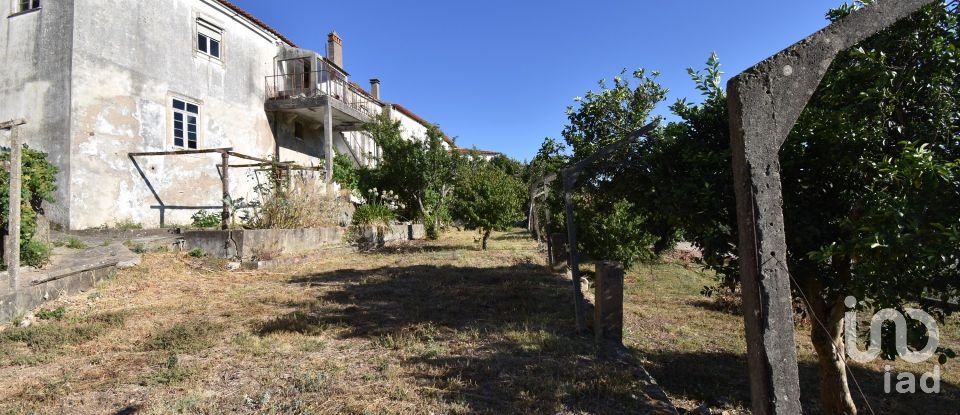 Casa tradicional T5 em São Miguel, Santa Eufémia e Rabaçal de 460 m²