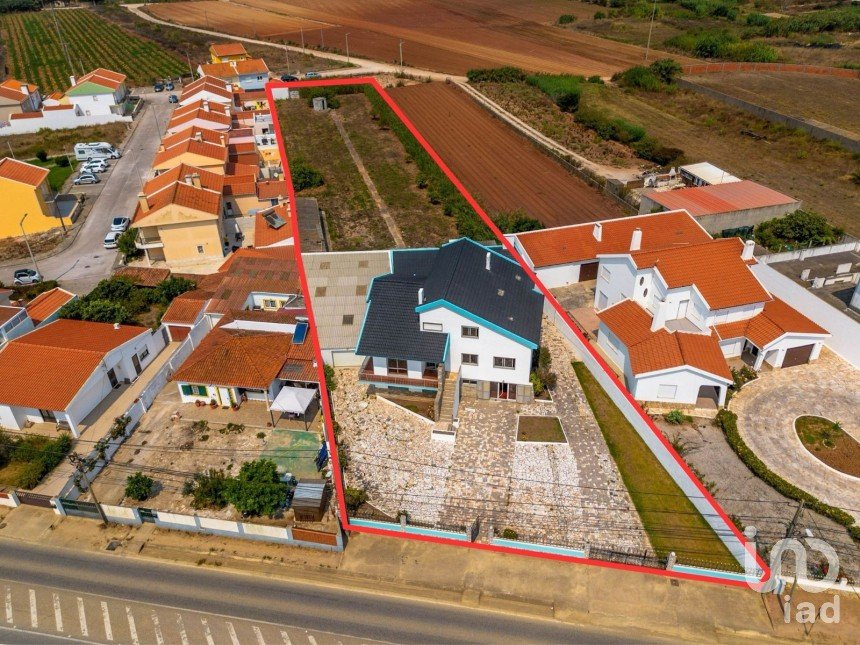 Maison T11 à Atouguia da Baleia de 533 m²