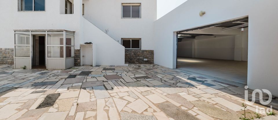 Maison T11 à Atouguia da Baleia de 533 m²