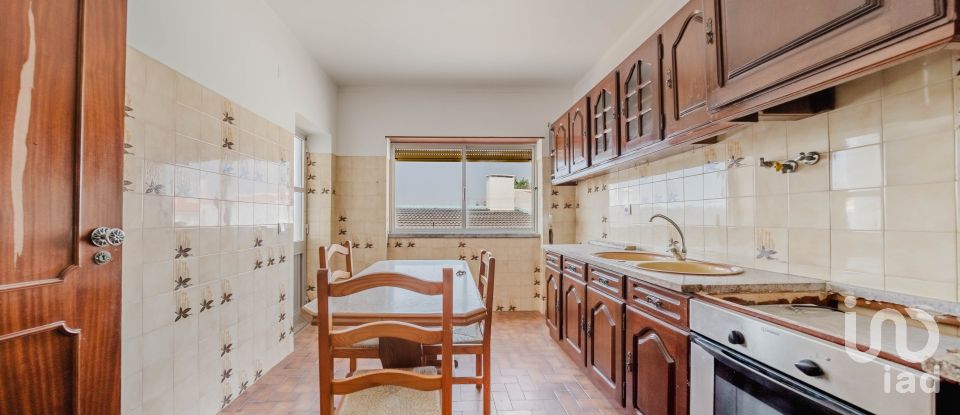 Maison T11 à Atouguia da Baleia de 533 m²