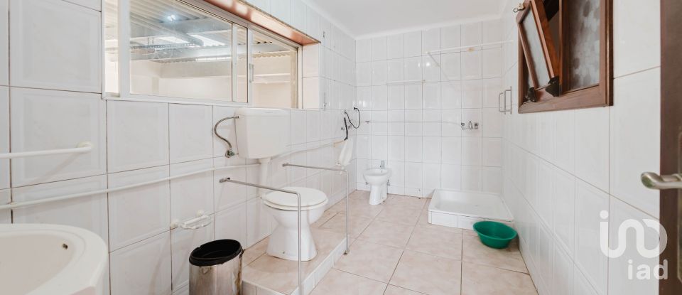 Maison T11 à Atouguia da Baleia de 533 m²