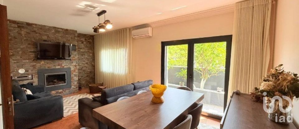 House T3 in Campo e Sobrado of 240 m²