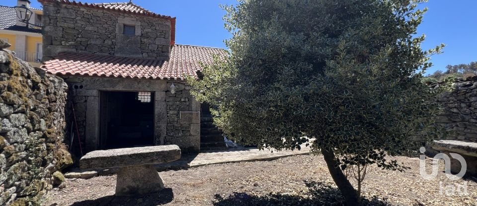 Gîte T3 à Chosendo de 98 m²