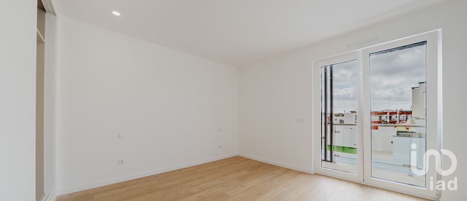 Moradia T3 em Lourinhã e Atalaia de 201 m²