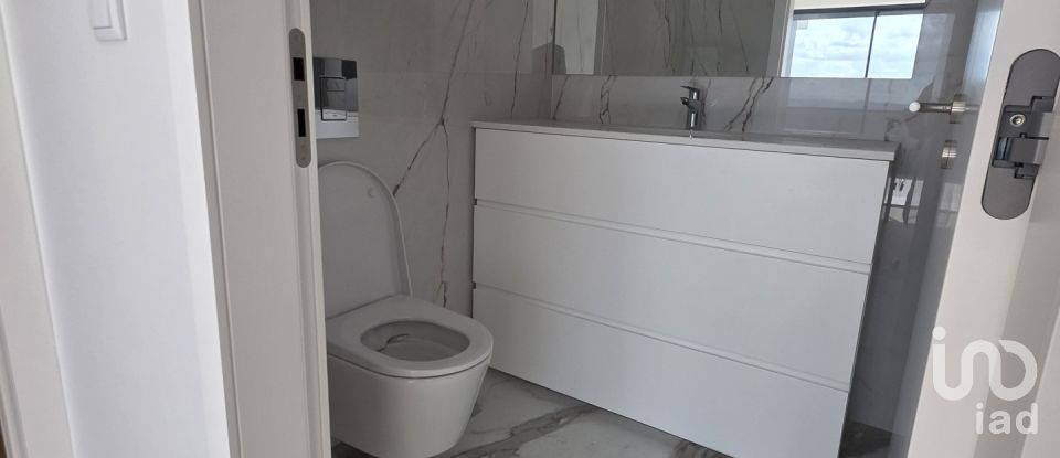 Apartamento T4 em Mafamude e Vilar do Paraíso de 138 m²