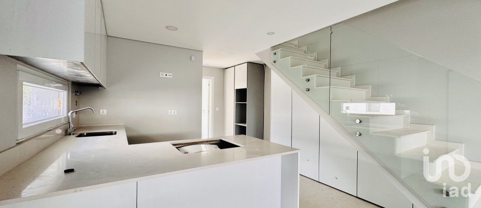 Moradia T3 em Fernão Ferro de 127 m²