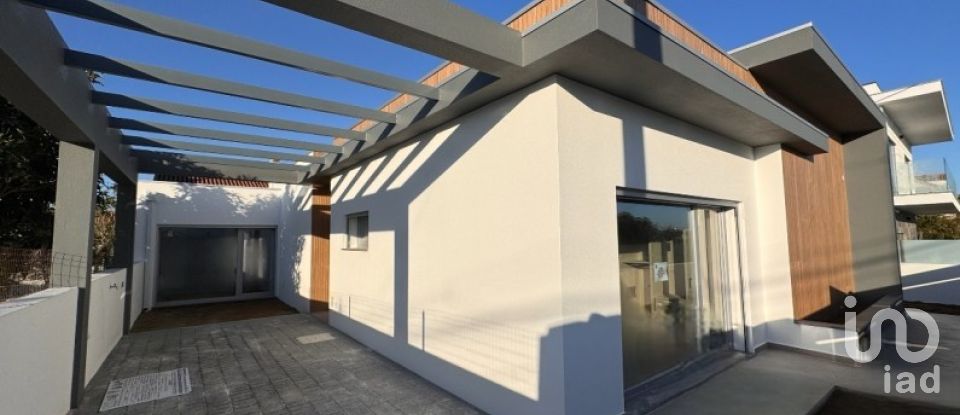 Maison T3 à Fernão Ferro de 148 m²