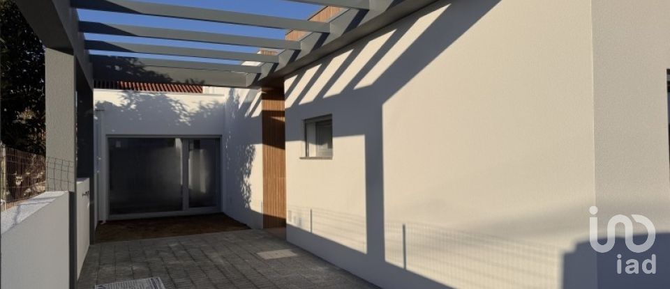 Maison T3 à Fernão Ferro de 148 m²