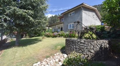 House T4 in Vila Nova of 232 m²