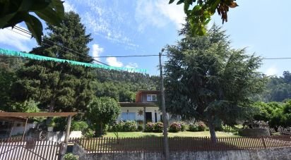 Maison T4 à Vila Nova de 232 m²