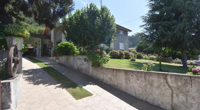 Maison T4 à Vila Nova de 232 m²