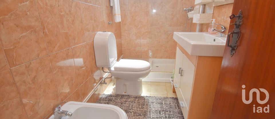 House T4 in Vila Nova of 232 m²