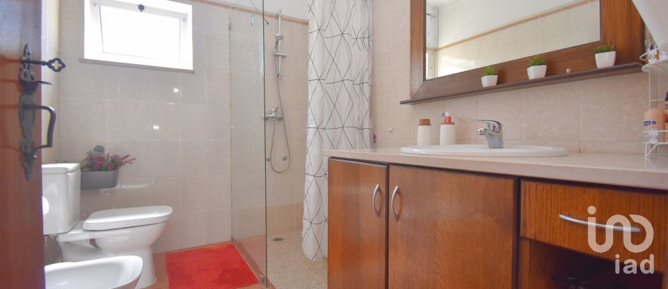 House T4 in Vila Nova of 232 m²