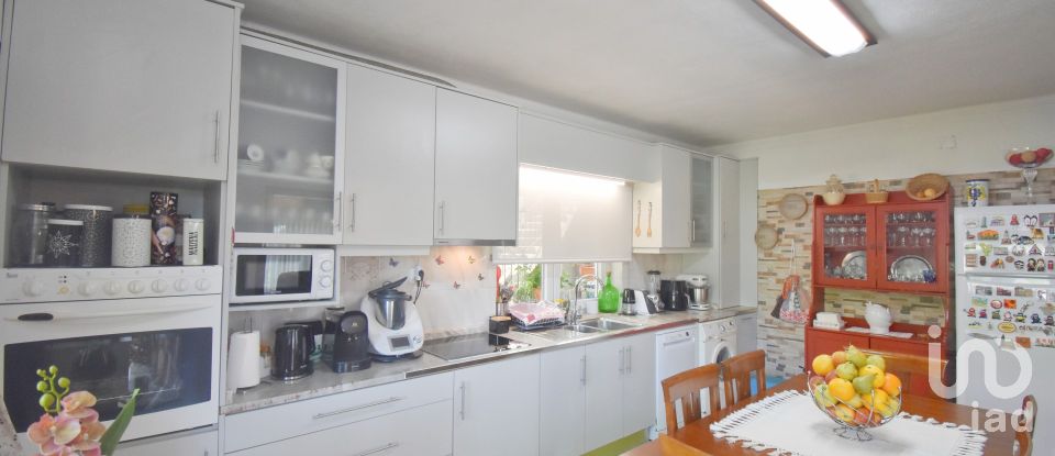 House T4 in Vila Nova of 232 m²