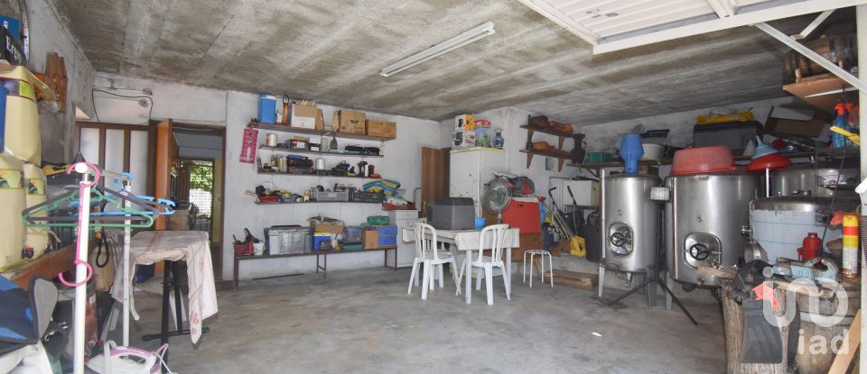 House T4 in Vila Nova of 232 m²