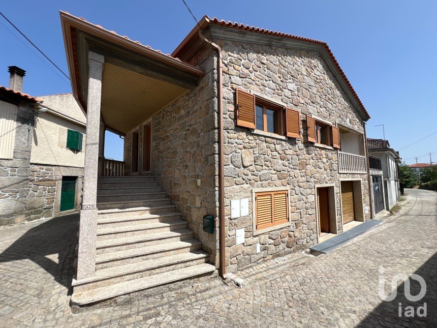 Gîte T1 à Sernancelhe e Sarzeda de 121 m²