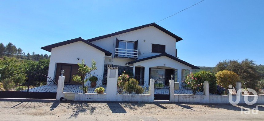 Maison T4 à Orvalho de 200 m²