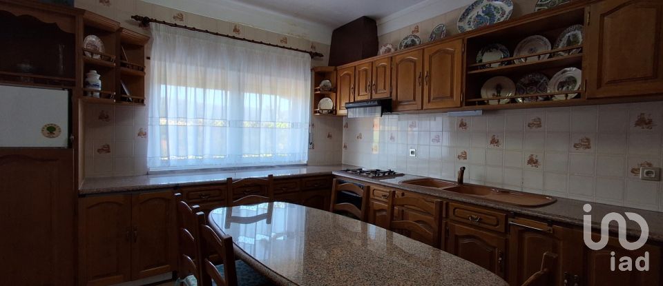 Maison T4 à Orvalho de 200 m²