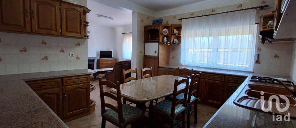 Maison T4 à Orvalho de 200 m²