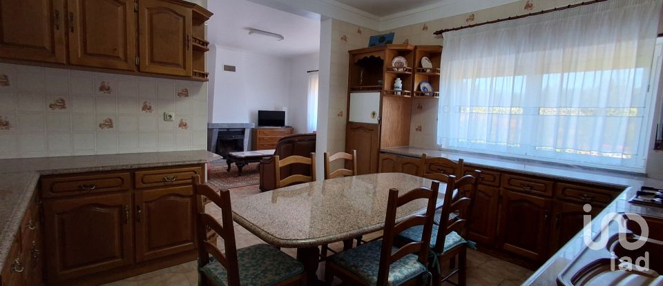 Maison T4 à Orvalho de 200 m²