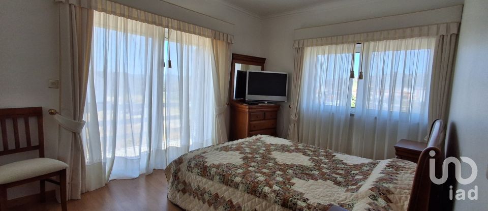 Maison T4 à Orvalho de 200 m²