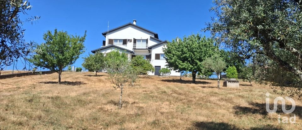 Maison T4 à Orvalho de 200 m²