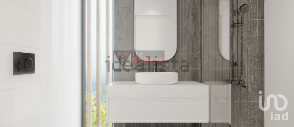 Moradia T4 em Charneca De Caparica E Sobreda de 150 m²